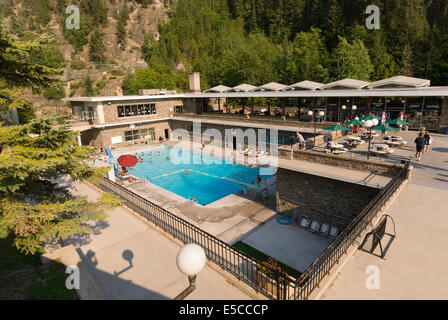 Elk203-2033 Canada, British Columbia, Kootenay National Park, Radium Hot Springs, piscina termale Foto Stock