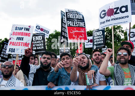 Migliaia di protesta a Londra contro attacchi israeliani su Gaza Luglio 26 2014 Foto Stock