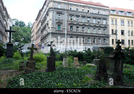 Lesser Town cimitero (Malostransky hrbitov) è visto a Praga, Repubblica ceca, 24 luglio 2014. (CTK foto/Katerina Sulova) Foto Stock