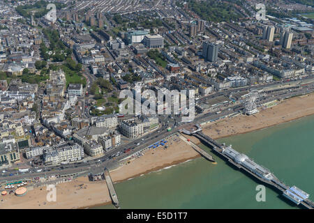 Una veduta aerea mostra centrale con Brighton Royal Pavilion a sinistra, East Sussex, Regno Unito Foto Stock