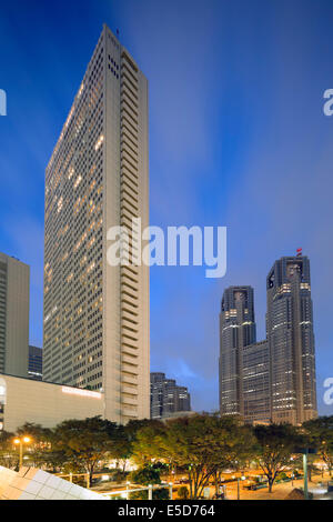 Asia; Giappone; Honshu; Tokyo; Shinjuku, Tocho, Metropolitan Government building Foto Stock