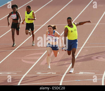 LIBBY CLEGG VINCE 100 METRI T11/12 HAMPDEN PARK GLASGOW Scozia 28 Luglio 2014 Foto Stock