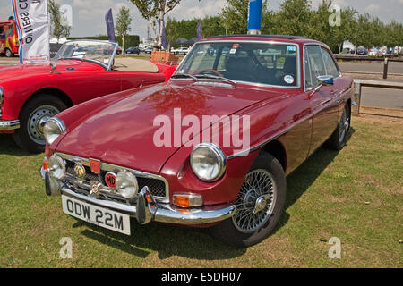 MG 1798cc coupe costruito nel 1973 a Silverstone il classico auto al giorno Foto Stock