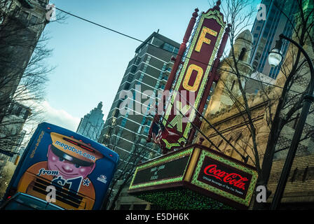 Il favoloso Teatro Fox, un punto di riferimento storico e popolare, importante luogo di ritrovo per eventi di Atlanta, Georgia, Stati Uniti d'America. Foto Stock