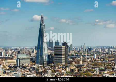 Il coccio è un 87-storey grattacielo a Londra che fa parte del London Bridge Trimestre successivo sviluppo a Guy's Hospital Foto Stock