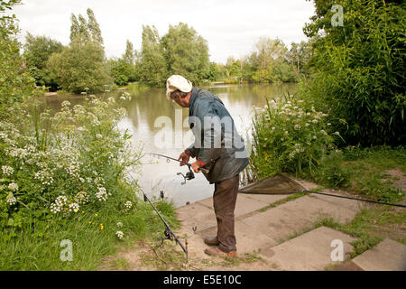 Lago di pesca nel campo Fram,East Sussex, Regno Unito Foto Stock