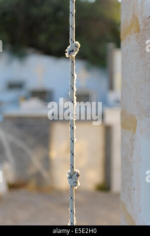 Annodato sul campanile della chiesa di corda, Creta Foto Stock