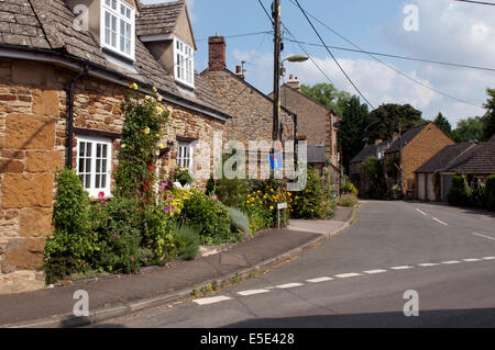 Steeple Aston village, Oxfordshire, England, Regno Unito Foto Stock