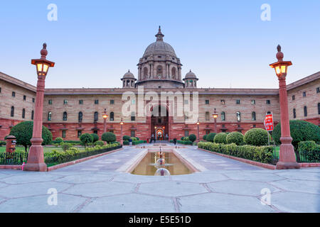 Ministero della Difesa del palazzo del parlamento, Raisina Hill, Rajpath, New Delhi, India Foto Stock