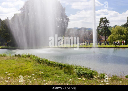 La 300 piedi alto fontana al Stanway House, GLOUCESTERSHIRE REGNO UNITO - La fontana è il più alto in Gran Bretagna Foto Stock