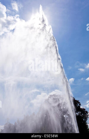 La 300 piedi alto fontana al Stanway House, GLOUCESTERSHIRE REGNO UNITO - La fontana è il più alto in Gran Bretagna Foto Stock