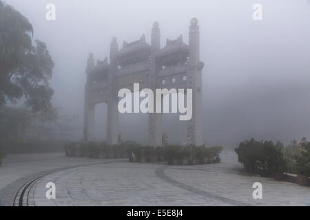 Statua del Buddha al Monastero Po Lin Lantau HK HONG Foto Stock