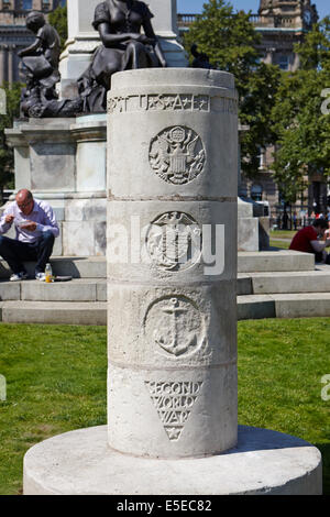 Il usaf seconda guerra mondiale memorial nella motivazione del Belfast City Hall nel centro città Foto Stock