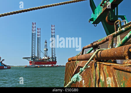 Oil Rig energia si sforzano di Esbjerg Danimarca per la rigenerazione Foto Stock