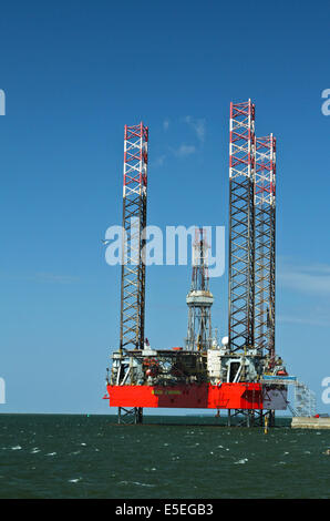 Oil Rig energia si sforzano di Esbjerg Danimarca per la rigenerazione Foto Stock