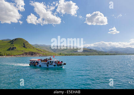 Traghetto per l'isola di Akdamar, lago Van, Van provincia, Anatolia Orientale Regione, Anatolia, Turchia Foto Stock