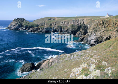 Francia, Bretagne, finistere sud, cap sizun, cornouaille, pointe du van, chapelle saint They au sommet de la falaise, Foto Stock