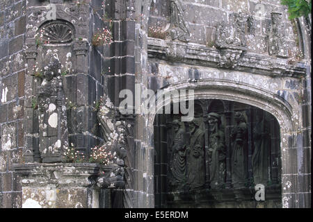 Francia, Bretagne, finistere nord, circuito des enclos paroissiaux, daoulas, vestige de l'eglise, enclos paroisial, Foto Stock