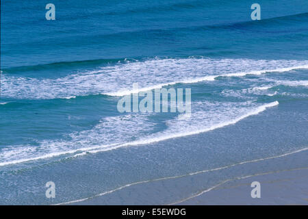 Francia, Bretagne, finistere sud, cap sizun, cornouaille, baie des trepasses, vagues, Foto Stock