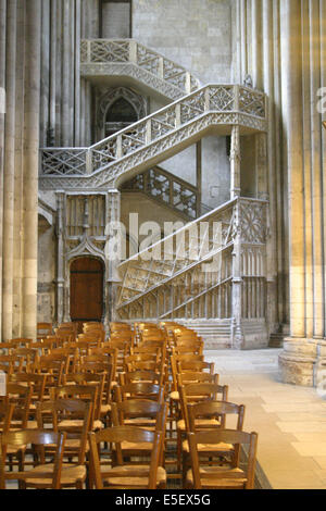 Francia, Haute Normandie, seine Maritime, rouen, cattedrale Notre Dame, gothique d'arte, escalier de la librairie, Chaises, transetto, Foto Stock