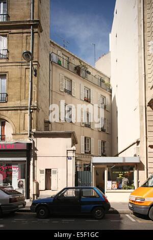 Francia, Ile de France, parigi 17e circondario, 3 rue Guy moquet, Petite boutique dans un triangolo, Foto Stock