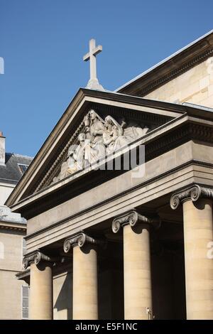 Francia, ile de france, parigi 3e circondario, 68 rue de turenne, eglise saint denys du saint sacrement, religione catholique, architettura hippolite godde, colonnes, chapiteaux, fronton, Foto Stock