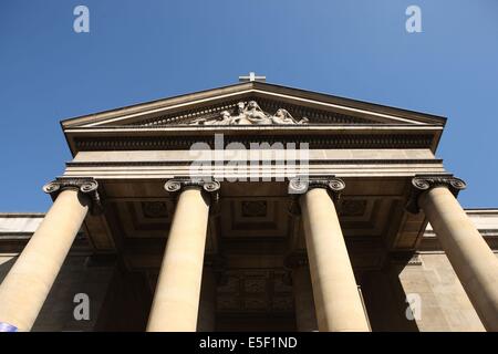 Francia, ile de france, parigi 3e circondario, 68 rue de turenne, eglise saint denys du saint sacrement, religione catholique, architettura hippolite godde, colonnes, chapiteaux, fronton, Foto Stock