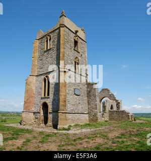 Vecchia chiesa in rovina sulla sommità del Burrow Mump hill, Burrowbridge, Somerset, Inghilterra, Regno Unito Foto Stock