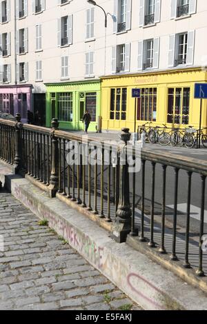 Francia, ile de france, parigi 10e circondario, Canal saint martin, quai de valmy, magasin antoine et lili Data : 2011-2012 Foto Stock