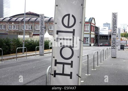 Francia, ile de france, paris, 13e circondario , 55 boulevard vincent auriol, entree de la halle freyssinet, Data : 2011-2012 Foto Stock