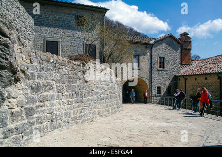 La Verna Toscana: cortile del Santuario Foto Stock