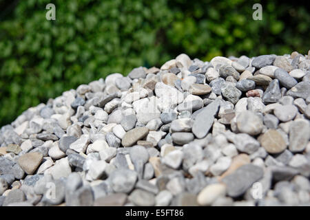 Close-up di ghiaia grigia in un heap Foto Stock