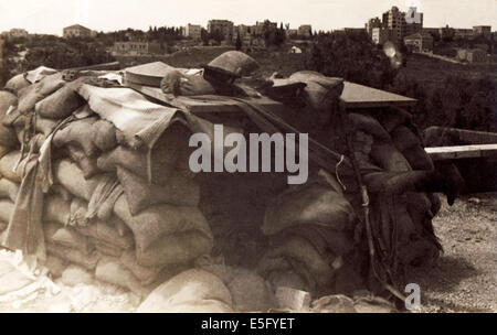 Foto di Bren post dalla collezione di Geoffrey R. Haworth, del mandato britannico la polizia quando la Gran Bretagna è stato coinvolto in Palestina nel 1947 1948 KATHY DEWITT Foto Stock