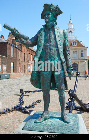 Statua di il Capitano George Vancouver Hereford Quay King's Lynn NORFOLK REGNO UNITO Foto Stock