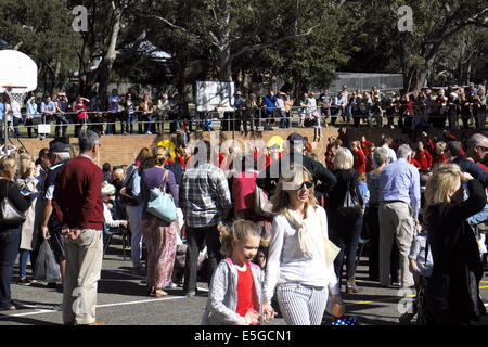 Durante NSW settimana dell'istruzione in Australia, scuole mettere nei giorni di apertura per i genitori e amici, qui in una scuola pubblica di Sydney Foto Stock