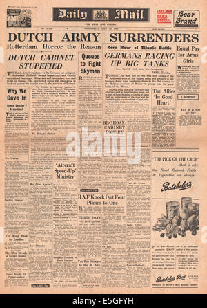 1940 Daily Mail front page reporting rinuncia di esercito Olandese Foto Stock