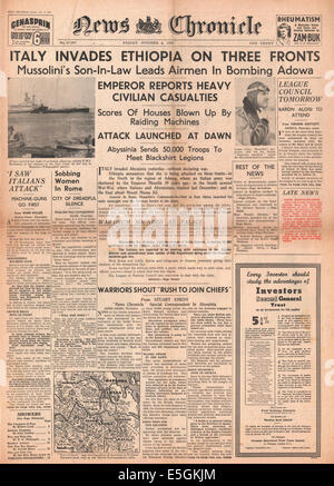 1935 News cronaca pagina anteriore reporting forze italiane invadono l'Etiopia Foto Stock