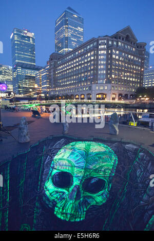 Lancio del lungometraggio Blackwood con 3D'illustrazione da Joe Hill a Canary Wharf, Londra. Foto Stock