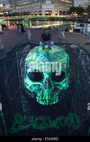 Lancio del lungometraggio Blackwood con 3D'illustrazione da Joe Hill a Canary Wharf, Londra. 3D artista Joe Hill su opere d'arte. Foto Stock