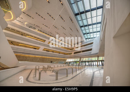 Interno del Vienna nuova Università di Economia e Commercio Foto Stock