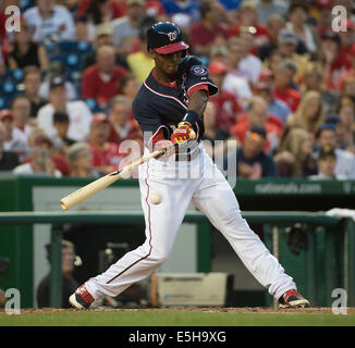 Washington DC, Stati Uniti d'America. Il 15 agosto, 2014. Washington cittadini diritto fielder Michael Taylor (18) a bat contro i pirati di Pittsburgh durante il loro gioco a cittadini Park a Washington D.C, Venerdì, 15 agosto 2014. Credito: Harry Walker/Alamy Live News Foto Stock