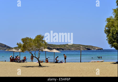 Spiaggia di Agathopes è considerato uno dei migliori in Syros Island, Cicladi Grecia Foto Stock