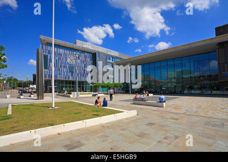 Ufficio civico e prestazioni in ghisa Venue in Sir Nigel Gresley Square, Waterdale, Doncaster, South Yorkshire, Inghilterra, Regno Unito. Foto Stock