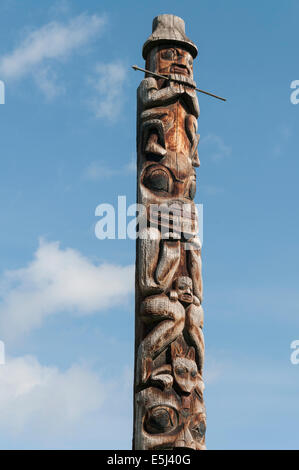 Elk203-4118v Canada, British Columbia, Hazelton, 'Ksan Historical Village, totem pole Foto Stock