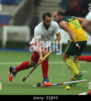 ADAM DIXON (Inghilterra) e Matthew AUSTRALIA V ENGLAND GLASGOW HOCKEY CENTER GLASGOW Scozia 02 Agosto 2014 Foto Stock