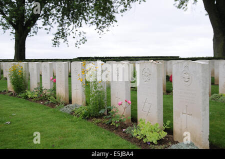 Cimitero di Londra e di estensione. Highwood, Longueval Foto Stock