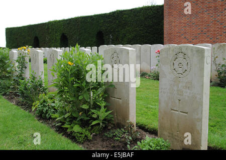 Cimitero di Londra e di estensione. Highwood, Longueval Foto Stock