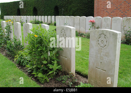 Cimitero di Londra e di estensione. Highwood, Longueval Foto Stock