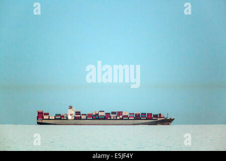 Netherlands, Den Helder, Dutch economic zone on North Sea. Container ship Foto Stock