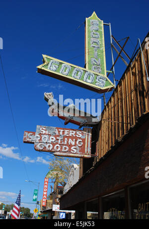 Memorizzare i segni, Lone Pine, California Foto Stock